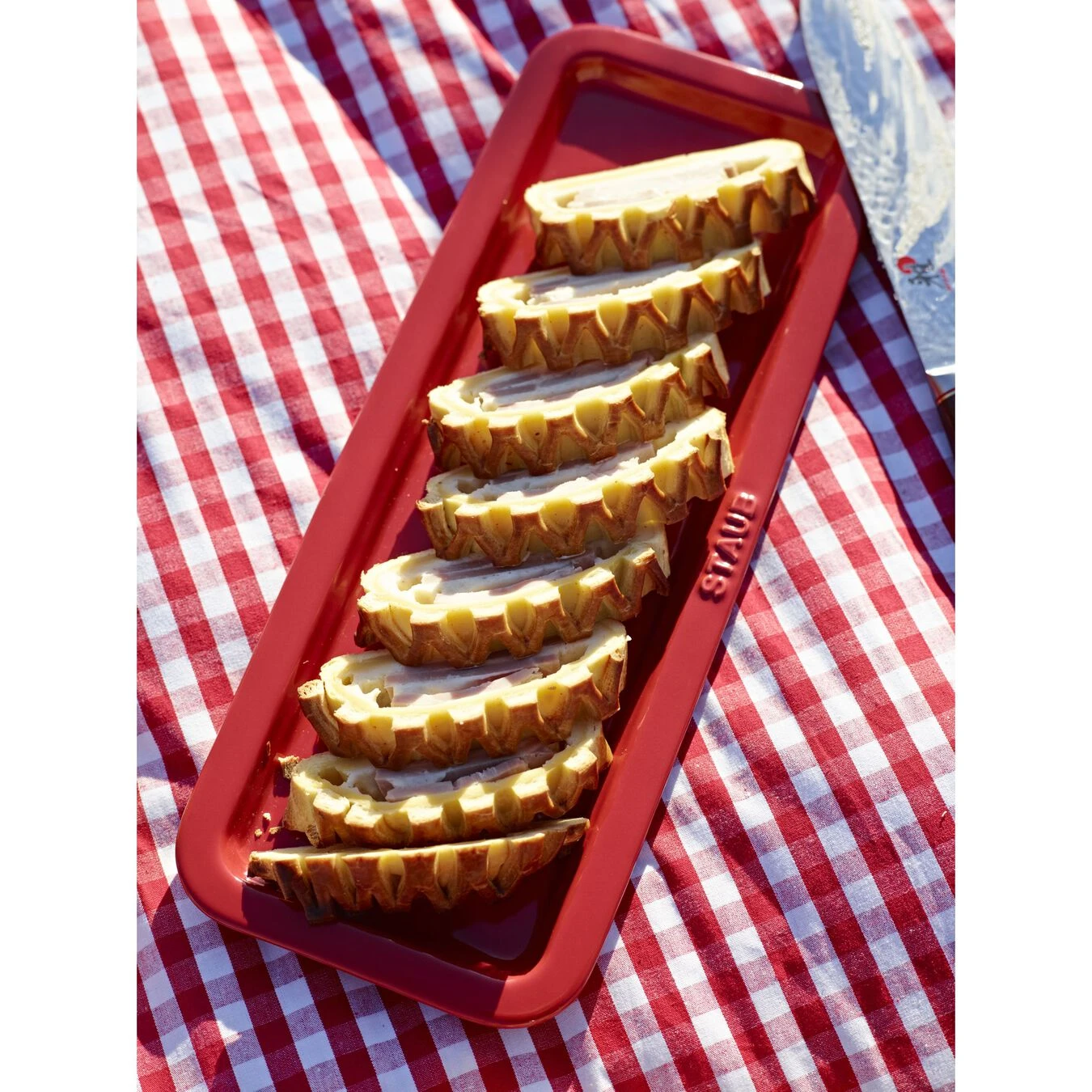 Staub Servierteller 36 Cm X 14 Cm, Keramik, Kirsch-Rot – Bild 4